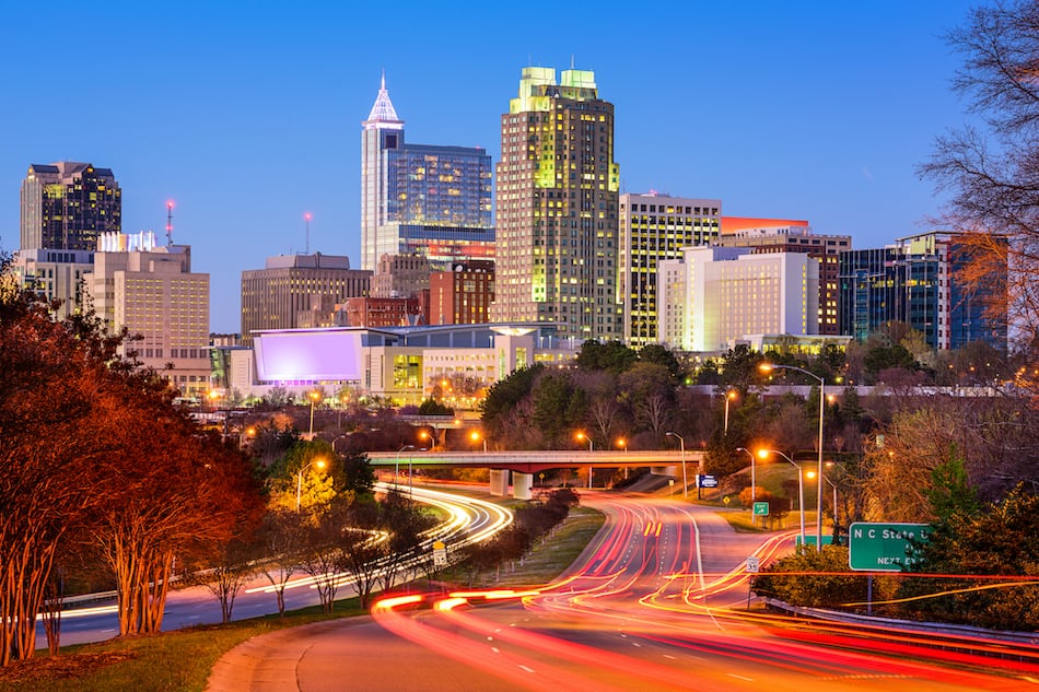 imagen del horizonte del centro de la ciudad de Raleigh, Carolina del Norte, EE.UU.